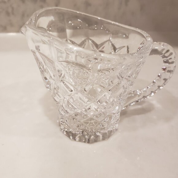 Glass fancy creamer - Picture 5 of 8